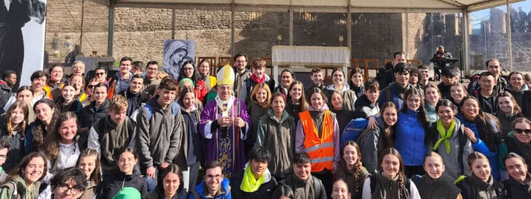 El arzobispo de Pamplona y Tudela, Florencio Roselló, en la primera Javierada de 2026