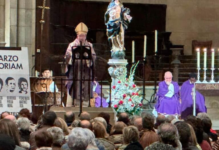 El obispo de Vitoria rechaza “usurpar la memoria objetiva” con la iglesia de los obreros del 3