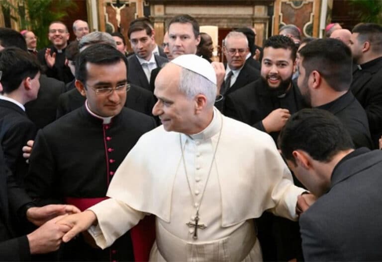León XIV con los seminaristas de España