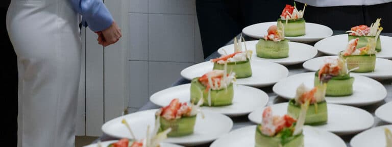 Platos de comidas. 25 aniversario de la Escuela de Hostelería del Sur de la Fundación José María de los Llanos. Foto: EFE