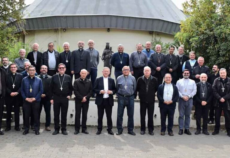 “¡Basta ya de guerra!”, exclaman los obispos chilenos