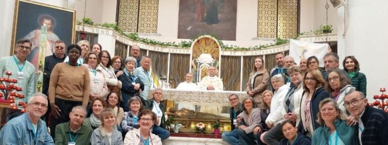 Los católicos sordos de Europa, peregrinos en Asís antes de reunirse en Valencia