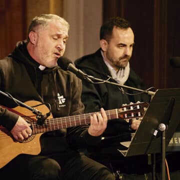 Joan Àguila, voz y compositor del grupo Canta la Teva Fe (CTF).