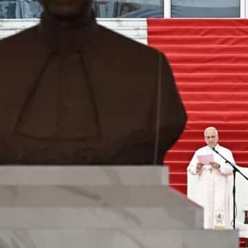 León XIV, en la Universidad Nacional de Guinea Ecuatorial