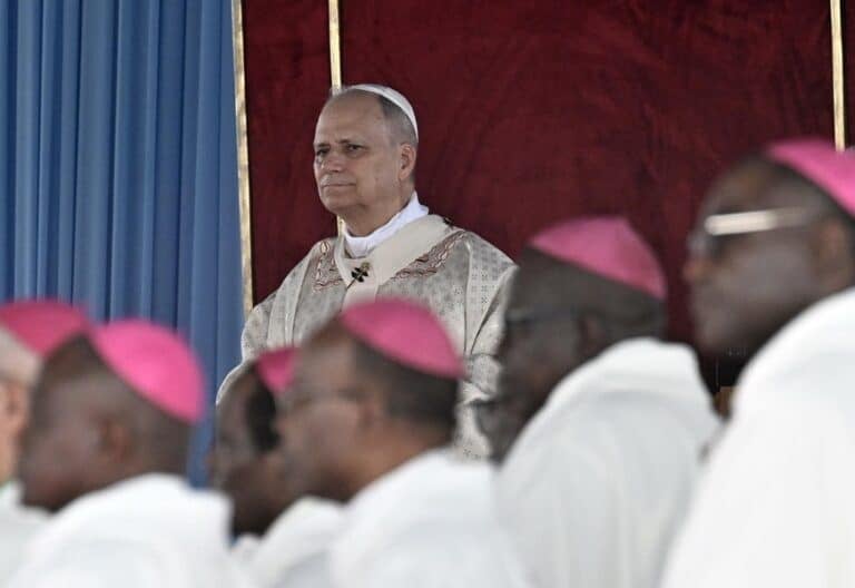 Misa de León XIV en su despedida de Camerún