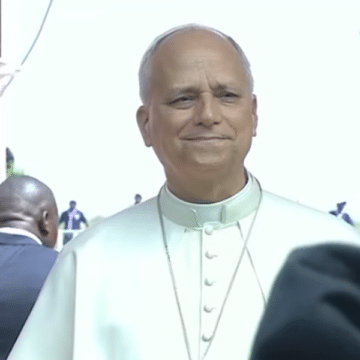 León XIV en la residencia ancianos Angola