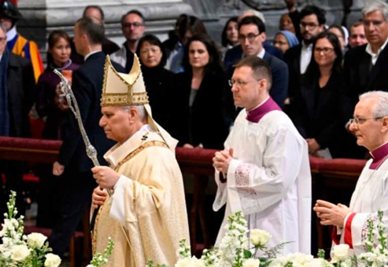 León XIV vuelve a San Juan de Letrán para reivindicar la “omnipotencia de la humildad”