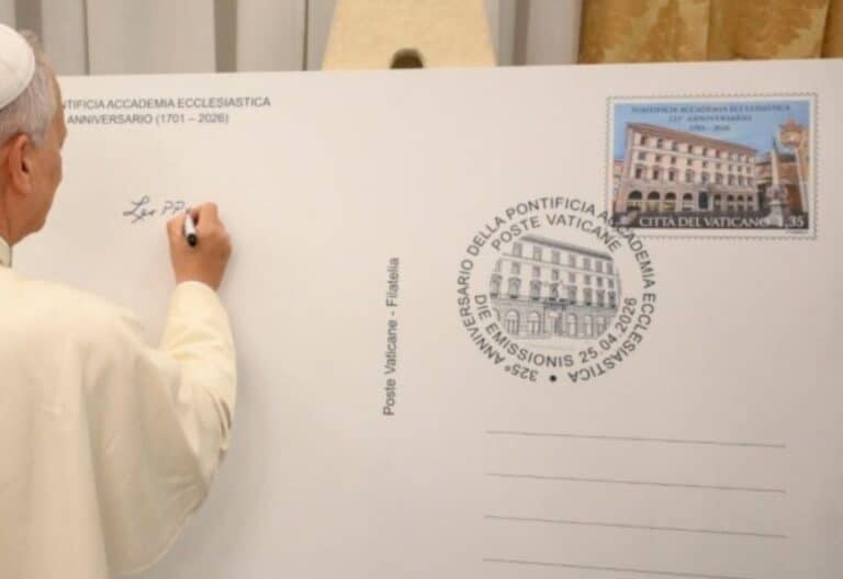 León XIV pide a los futuros nuncios que sean “canales” de paz y de derechos humanos