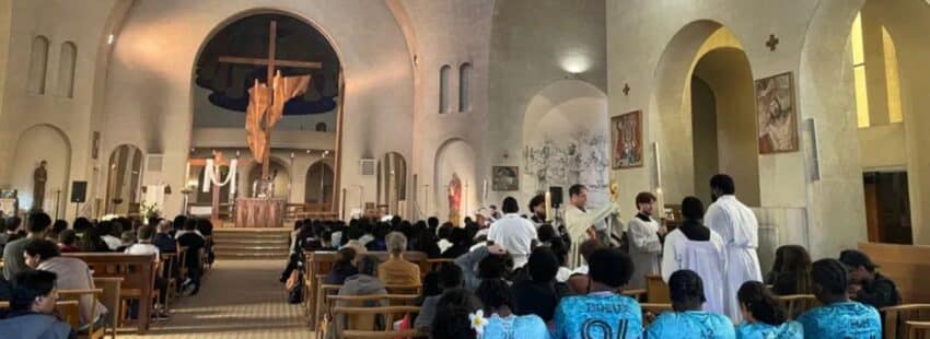 Rebrota la fe en Francia en los tradicionales barrios obreros