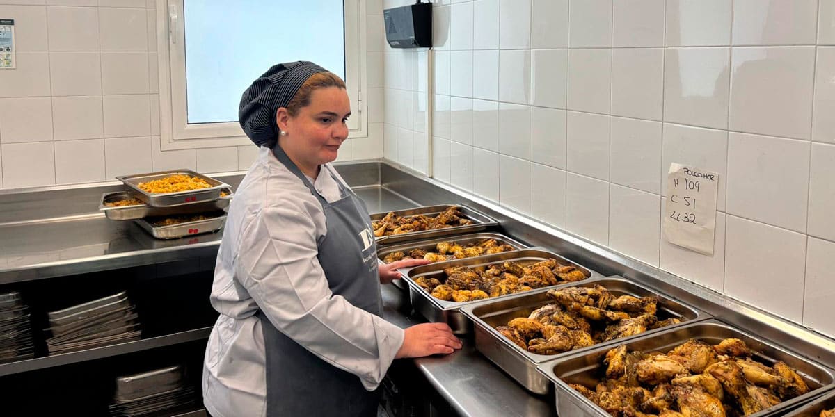 Milagros Carmona, empleada de inserción de Cáritas Barcelona