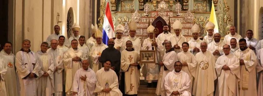 La Iglesia paraguaya recibió la reliquia de san Francisco de Asís