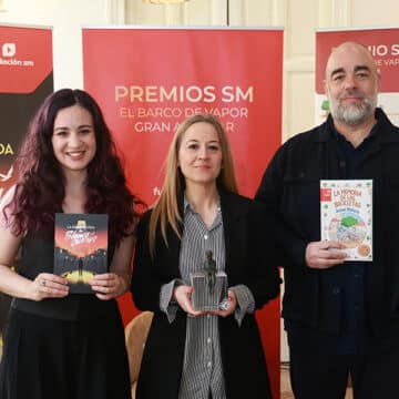 Alba Quintas Garciandia y Josan Hatero ganan el Gran Angular y el Barco de Vapor. Foto: Sergio