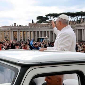 El Papa reivindica en su catequesis de Semana Santa el papel de los laicos como motor del evangelio