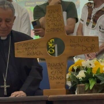 José Domingo Ulloa planta cara contra el extractivismo en Cumbre global de Colombia: “Es hora de