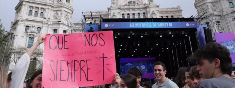 Jóvenes en la Fiesta de la Resurrección