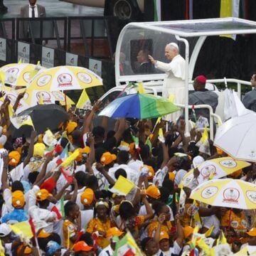 León XIV, en la vigilia celebrada en Bata