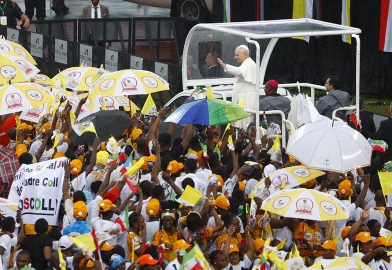 León XIV, en la vigilia celebrada en Bata