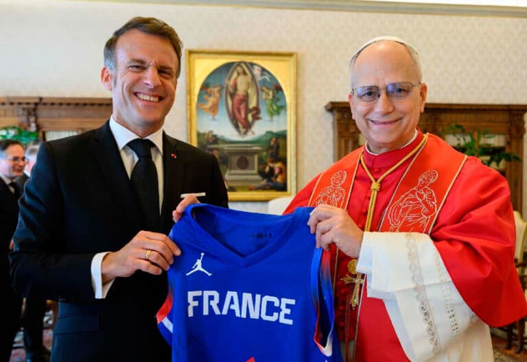 León XIV con Macron