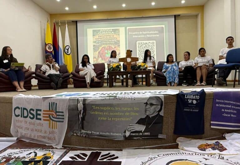 Iglesia se pliega a la Conferencia Internacional para la transición energías limpias que comenzó