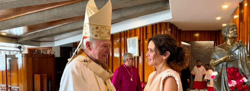 Ayuso con el cardenal Aguiar
