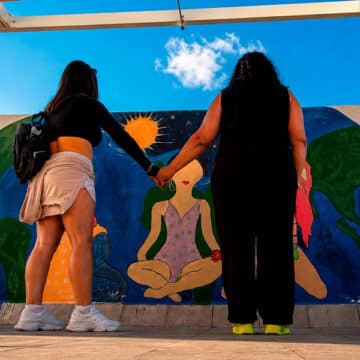 Dos de las beneficiarias del Centro Lugo de Cáritas Canarias