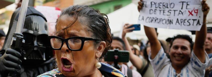 Celebraciones tras la salida de la fiscal general de Guatemala