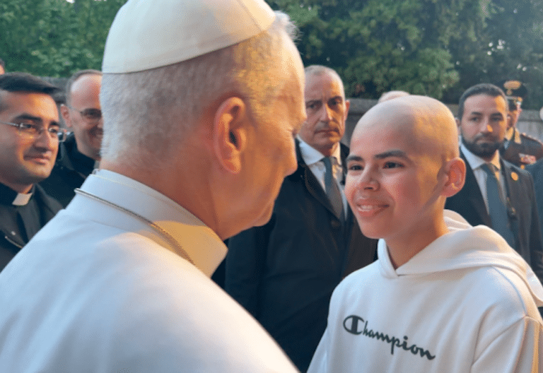 Ignacio con el Papa León XIV