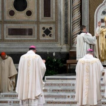 León XIV ordena a los nuevos obispos auxiliares de Roma