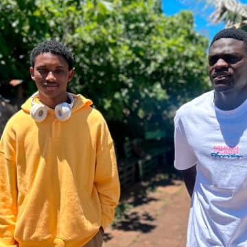 Babacar (de amarillo) y Mutarr forman parte del proyecto Ben de Cáritas Tenerife