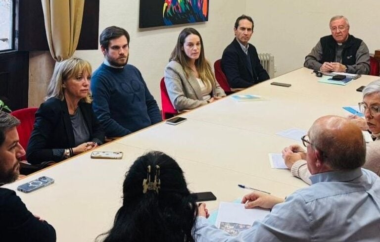 Reunión en el Obispado de Mallorca con el Consell y el Ayuntamiento