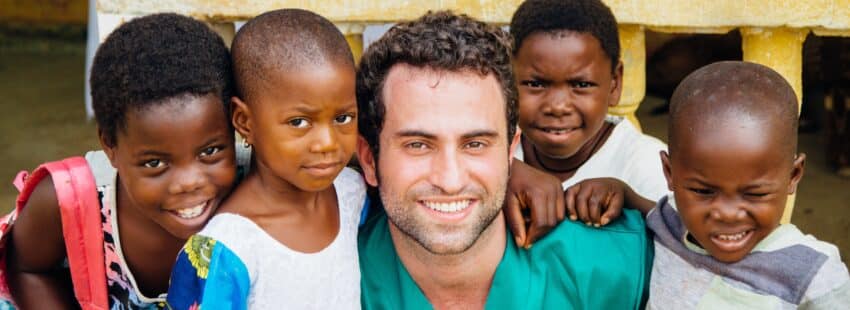 Voluntarios españoles de OVA en Guinea Ecuatorial