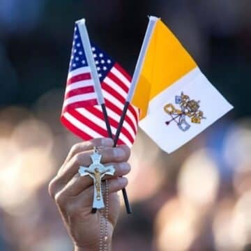 Banderas Estados Unidos y Vaticano