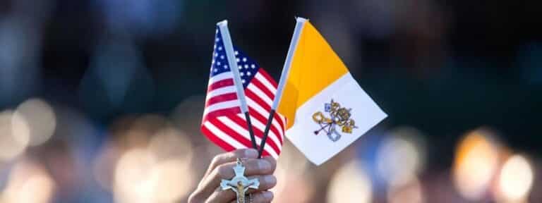 Banderas Estados Unidos y Vaticano