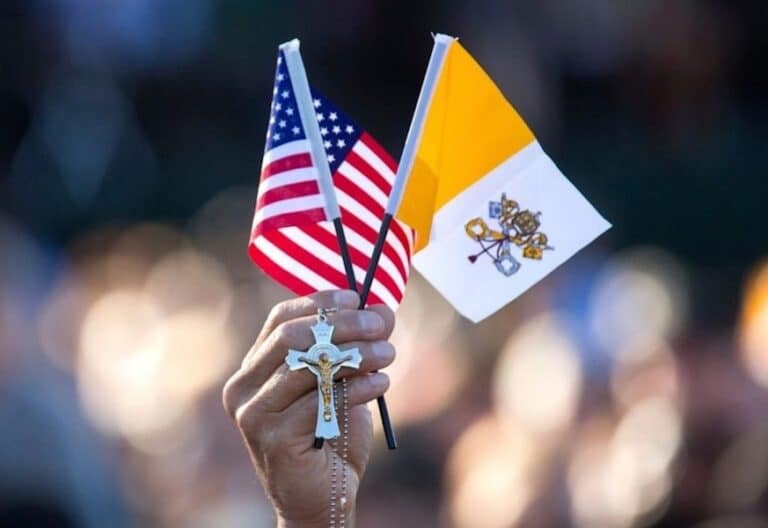 Banderas Estados Unidos y Vaticano