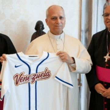León y obispos venezolanos