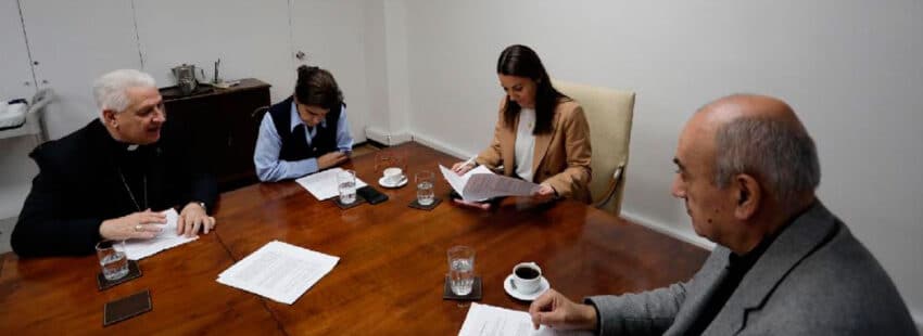 El Área de Educación de la Conferencia Episcopal de Chile, con la ministra de educación