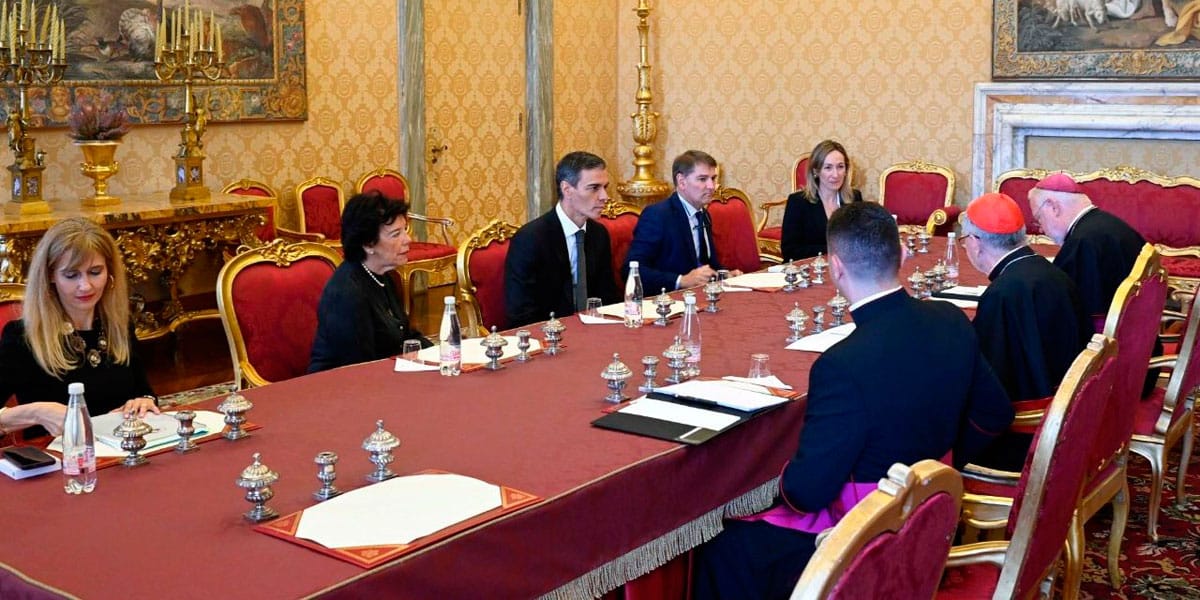 Pedro Sánchez en la Secretaría de Estado del Vaticano