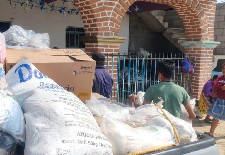 Víveres para los desplazados