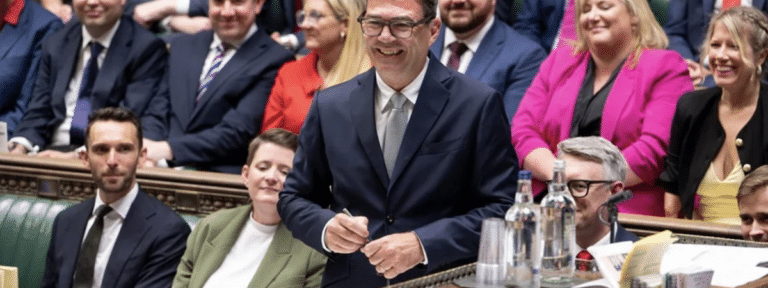 Andy Burnham en el Parlamento
