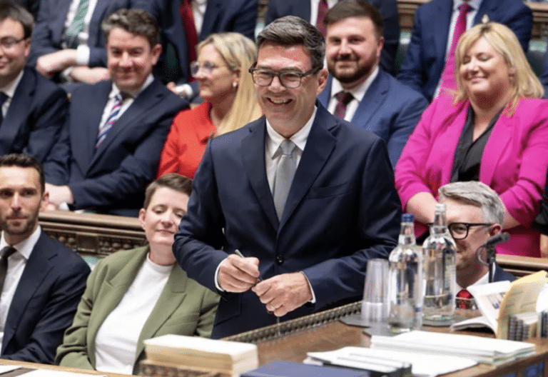 Andy Burnham en el Parlamento