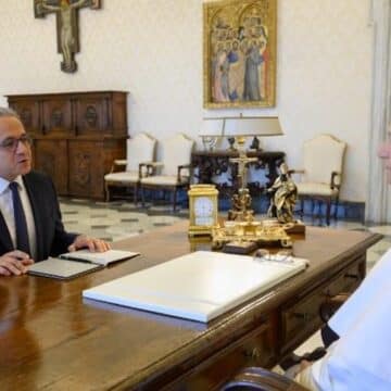 León XIV con Khaled El Enany
