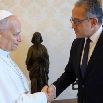 León XIV con Khaled El Enany