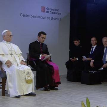 El papa León XIV en la prisión de Brians 1
