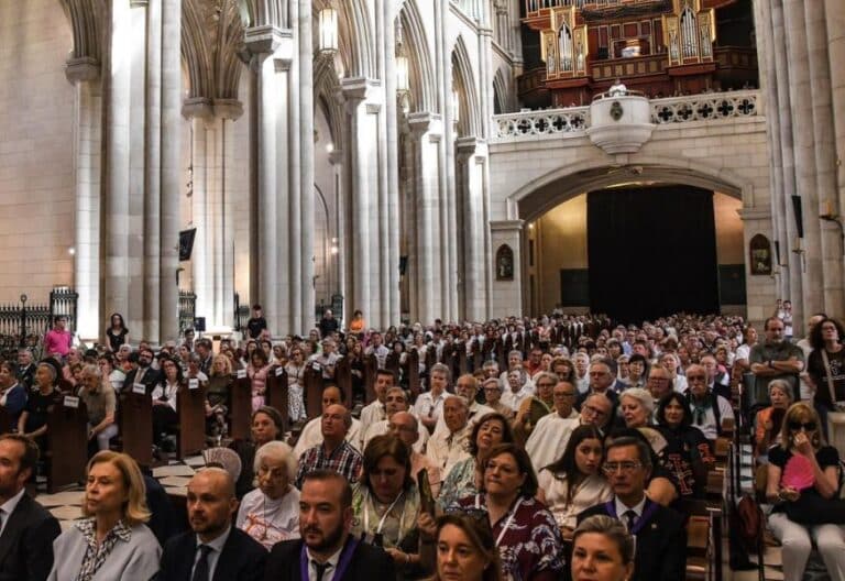 Madrid congrega a miles de fieles por el 8º centenario del Tránsito de San Francisco de Asís
