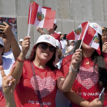 Peruanos en al encuentro de León XIV con inmigrantes de África, América Latina y en Arguineguín