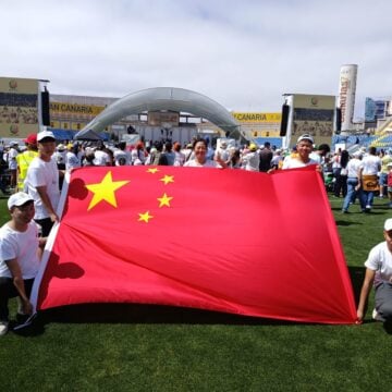 Católicos chinos en la misa en Las Palmas