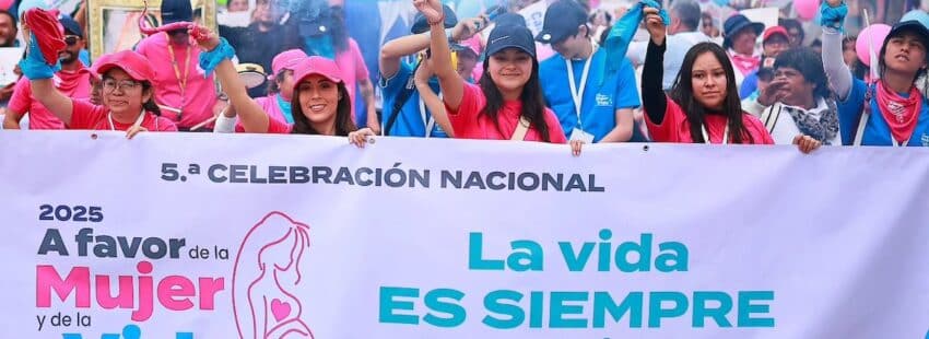 A favor de la mujer y de la vida