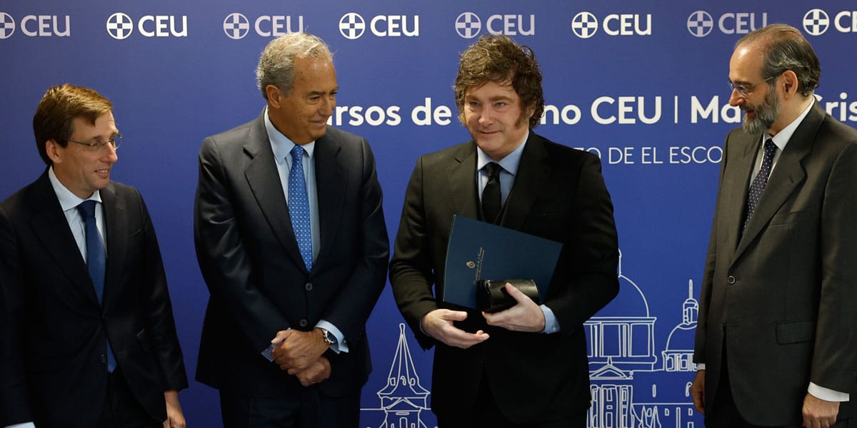 Milei, Medalla de Honor del CEU
