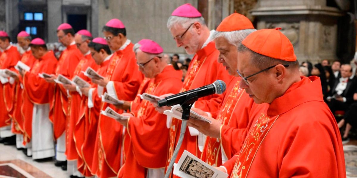 Los nuevos arzobispos reciben los palios a manos de León XIV