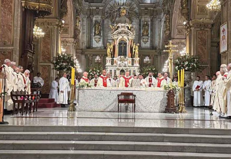 Chile celebra el centenario de la Coronación de la Virgen del Carmen